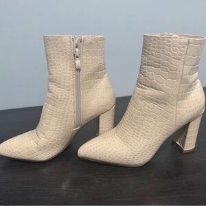 TOP Moda Beige Croc-Embossed Heeled Boots